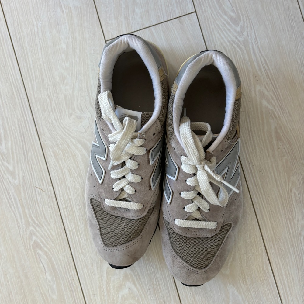 Gray new balance sneakers